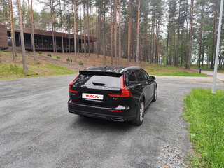 2020 Volvo V60 Cross Country II, чёрный, 2900000 рублей, вид 4