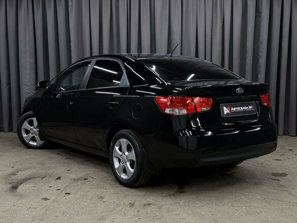 2012 Kia Cerato 6-speed II, чёрный - вид 4