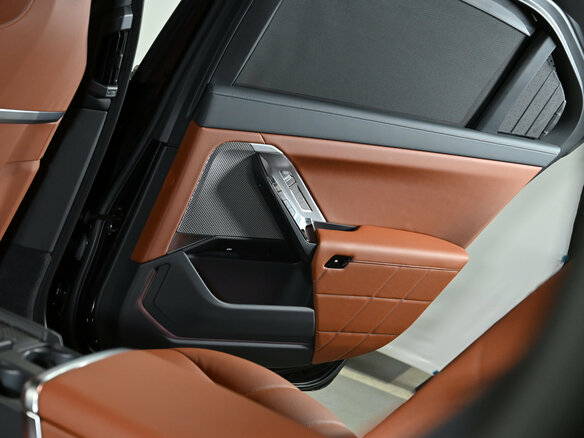 2022 BMW 7 серии 740d xDrive VII (G70), чёрный, 19000000 рублей - вид 15