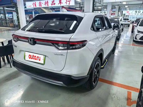 2023 Honda Vezel II, белый, 1740000 рублей, вид 5