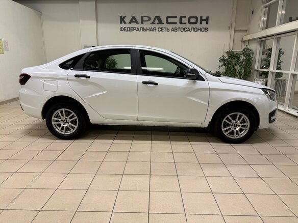 2024 Lada (ВАЗ) Vesta I Рестайлинг (NG), белый - вид 5