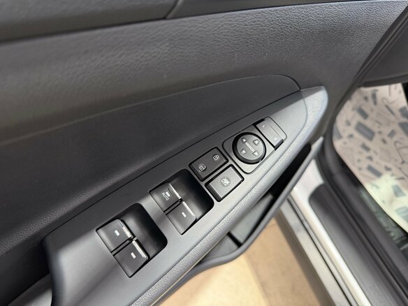2020 Hyundai Tucson III Рестайлинг, белый, 2700000 рублей - вид 22