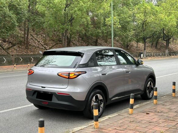 2025 Geely Geome Xingyuan 40.16 kWh, серебристый, 1550000 рублей - вид 3