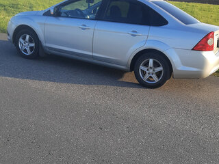2009 Ford Focus II Рестайлинг, серебристый, 580000 рублей, вид 4