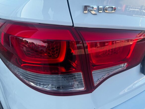 2015 Kia Rio III Рестайлинг, белый, 949900 рублей - вид 9