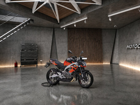 2026 Aprilia Tuono 457, чёрный, 620000 рублей, вид 3