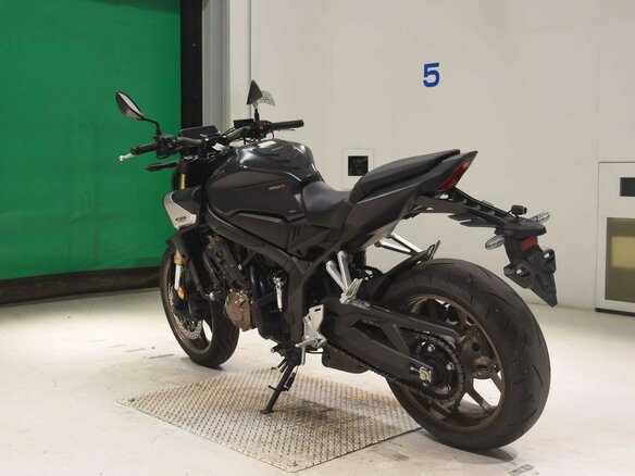 2025 Honda CB 650R, чёрный, 1077000 рублей - вид 5