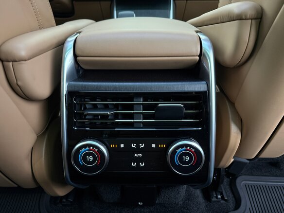 2025 Land Rover Range Rover P400 MHEV V, серый, 18750000 рублей - вид 25