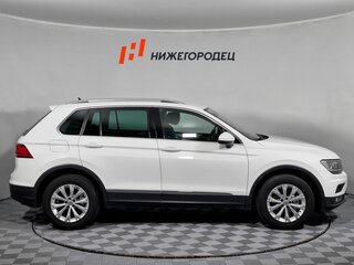 2017 Volkswagen Tiguan II, белый, 2079000 рублей, вид 4