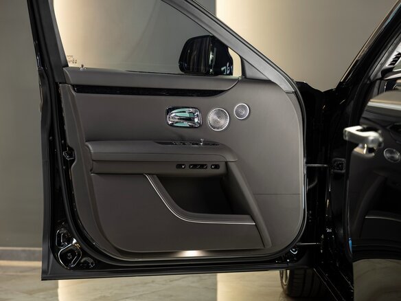 2026 Rolls-Royce Ghost Extended II Рестайлинг (Series II), чёрный, 68566496 рублей - вид 20