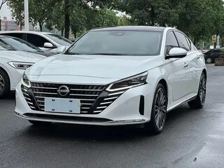 2022 Nissan Altima VI (L34) Рестайлинг, белый, 1650000 рублей, вид 1