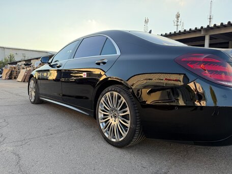 2018 Mercedes-Benz S-Класс 560 Long VI (W222, C217) Рестайлинг, чёрный, 4500000 рублей, вид 5