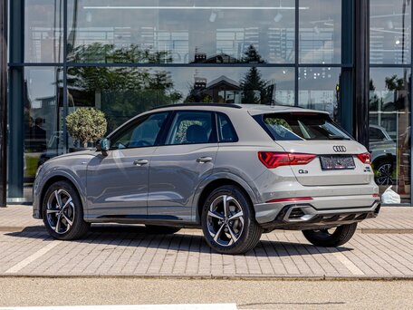 2025 Audi Q3 45 TFSI II (F3), серый, 4095000 рублей, вид 4