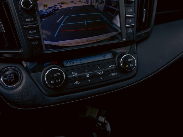2019 Toyota RAV4 IV (XA40) Рестайлинг, белый, 2095000 рублей - вид 35