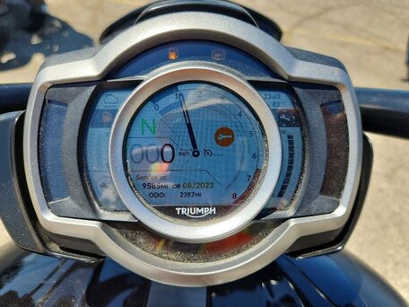 2022 Triumph Rocket 3, чёрный, 1688566 рублей, вид 5
