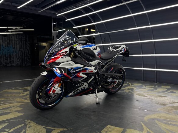 2025 BMW S 1000 RR, белый, 2400000 рублей - вид 4