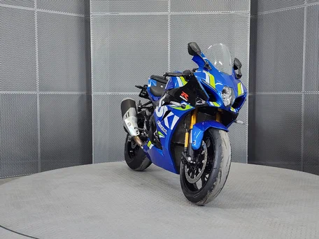 2020 Suzuki GSX-R 1000, синий, 1675000 рублей, вид 3