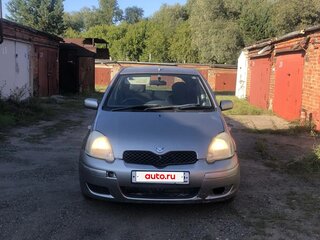 2002 Toyota Vitz I (P10), серебристый, 260000 рублей, вид 1