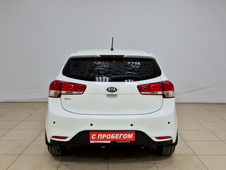 2016 Kia Rio III Рестайлинг, белый, 995000 рублей, вид 5