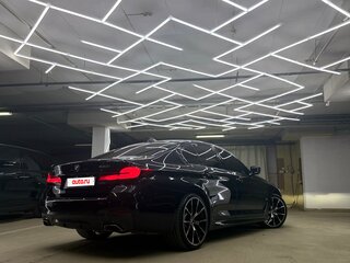 2020 BMW 5 серии 530i xDrive VII (G30/G31/G38) Рестайлинг, чёрный, 4900000 рублей, вид 4