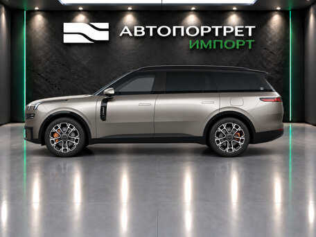 Lynk & Co 900