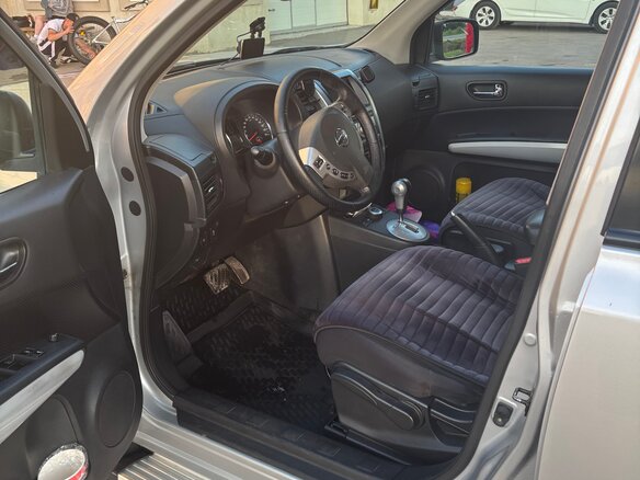 2012 Nissan X-Trail II Рестайлинг, серебристый, 1050000 рублей - вид 5