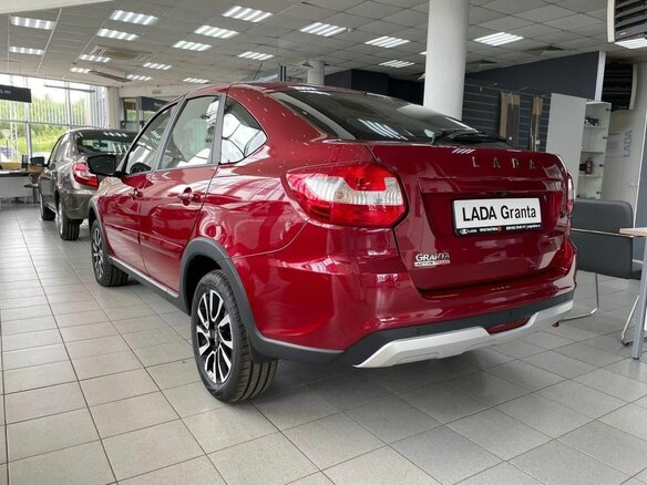 2026 Lada (ВАЗ) Granta Active Cross I Рестайлинг, красный, 1226000 рублей - вид 2