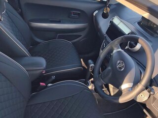 2002 Toyota Ist I, серый, 450000 рублей, вид 4
