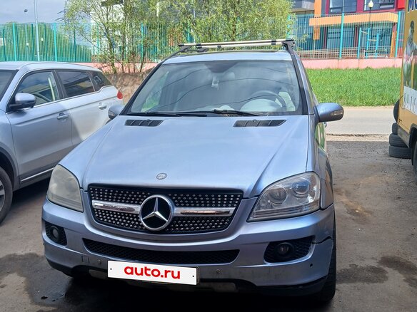2005 Mercedes-Benz M-Класс 350 II (W164), серый, 800000 рублей