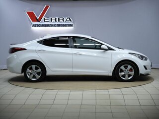 2013 Hyundai Elantra V (MD), белый, 900000 рублей, вид 4