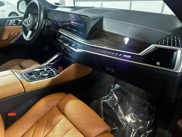 2024 BMW X6 40i III (G06) Рестайлинг, красный, 11267740 рублей - вид 9