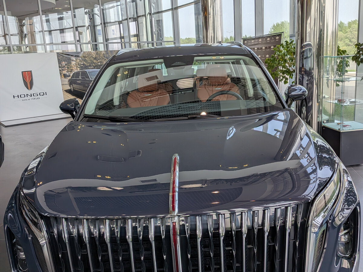 Открыть фотографии: Hongqi HS7 II