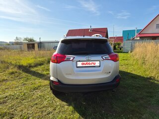 2013 Toyota RAV4 IV (XA40), серебристый, 1900000 рублей, вид 2