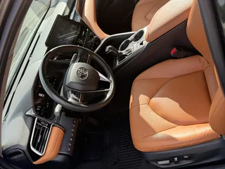 2022 Toyota Camry VIII (XV70) Рестайлинг, чёрный, 3500000 рублей, вид 5