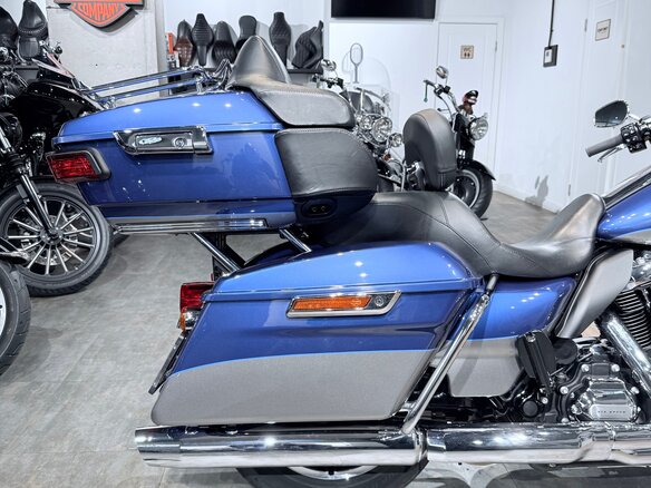 2017 Harley-Davidson Electra Glide, серебристый, 1799000 рублей - вид 20
