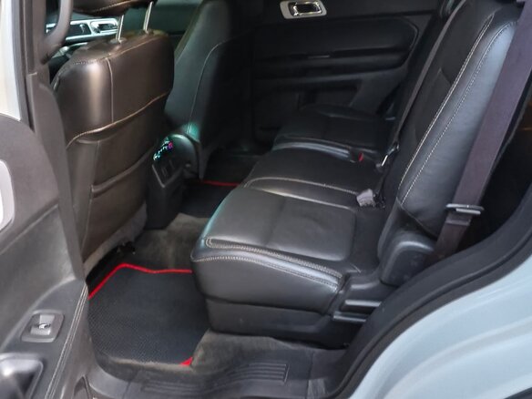 2014 Ford Explorer Sport V, белый, 2199999 рублей - вид 9
