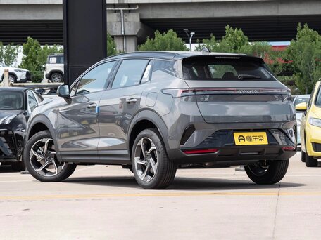 2026 Lynk & Co 06 I Рестайлинг, серый, 2340000 рублей, вид 5