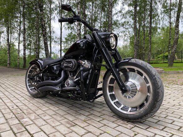 2019 Harley-Davidson Fat Boy, чёрный, 3500000 рублей