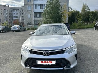 2015 Toyota Camry VII (XV50) Рестайлинг, серый, 1700000 рублей, вид 3