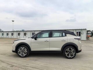2026 Lynk & Co 06 I Рестайлинг, бежевый, 2327985 рублей, вид 5