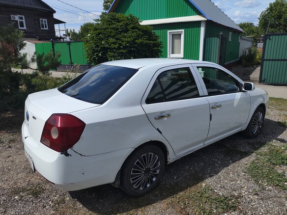 2011 Geely MK I, белый, 240000 рублей - вид 3