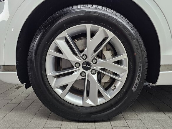 2025 Genesis GV70 I Рестайлинг, белый, 7476000 рублей - вид 4