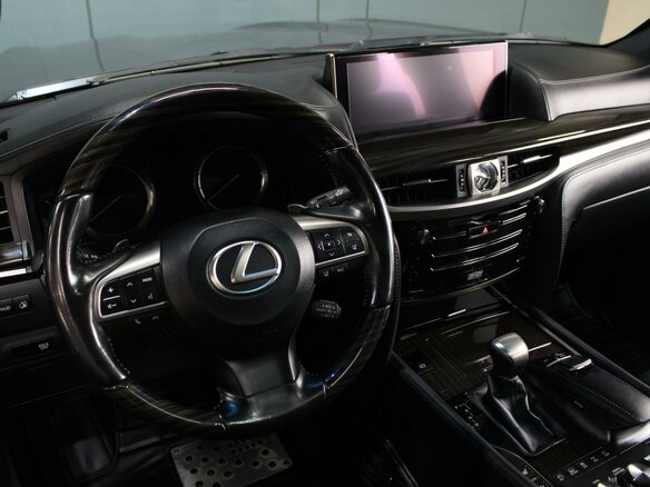 2018 Lexus LX 570 III Рестайлинг 2, серый, 7330000 рублей - вид 5