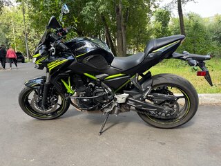 2020 Kawasaki Z 650, чёрный, 600000 рублей, вид 2