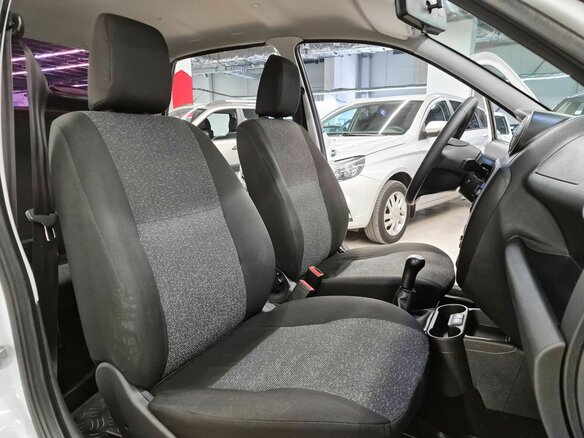 2017 Lada (ВАЗ) Granta I, белый, 421000 рублей - вид 7