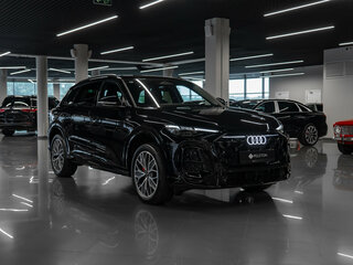 2025 Audi Q5 L III (GU), чёрный, 5830000 рублей, вид 2