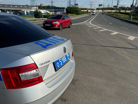 2011 Ford Focus III, красный, 600000 рублей - вид 12
