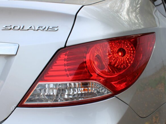2011 Hyundai Solaris I, серебристый, 795000 рублей - вид 18