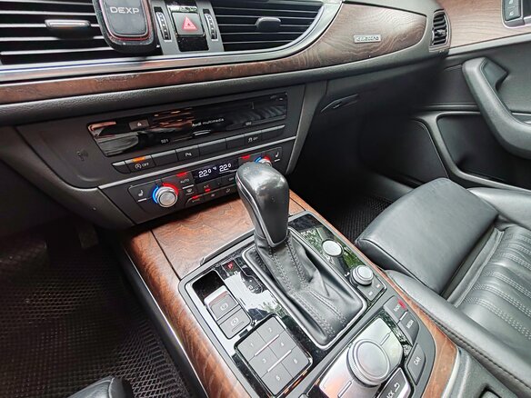 2016 Audi A6 IV (C7) Рестайлинг, чёрный, 2500000 рублей - вид 17