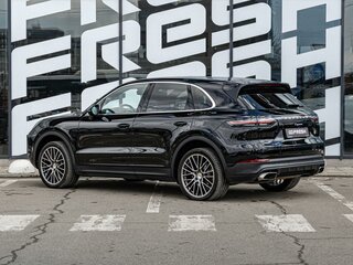 2018 Porsche Cayenne III, чёрный, 4995000 рублей, вид 2